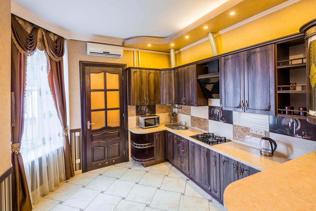 Beautiful Apartment D.Galytskogo Lviv Dış mekan fotoğraf