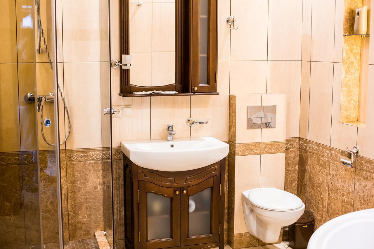 Beautiful Apartment D.Galytskogo Lviv Dış mekan fotoğraf
